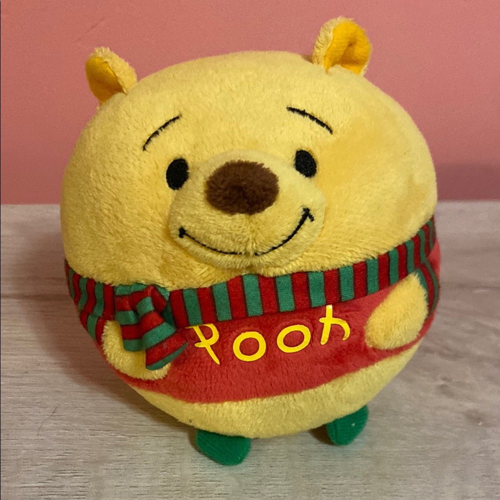 Ty Winnie the Pooh Christmas 🎄 plush